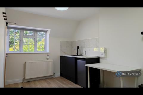 undefined, North St, Redhill, RH1
