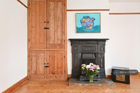 3 bedroom detached house to rent, De Cham Road, St Leonards-On-Sea, TN37