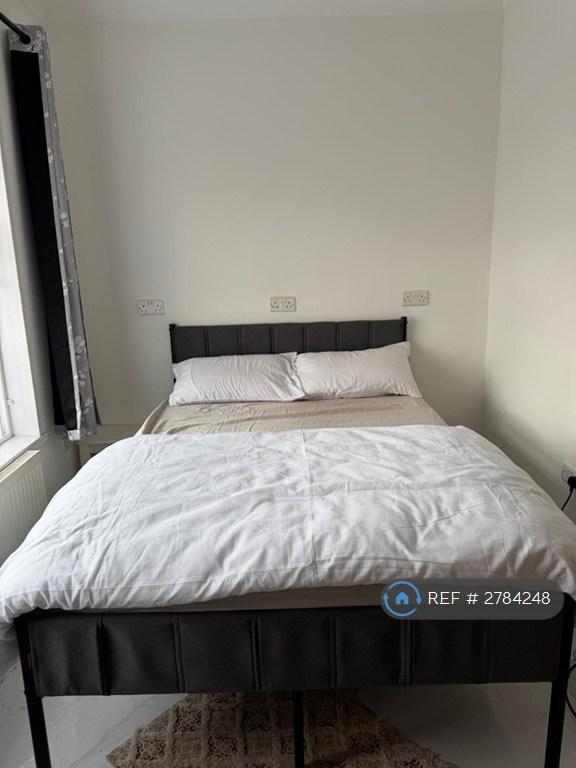 Double Bed