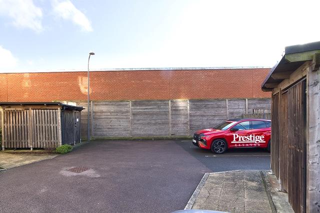 Parking courtyard