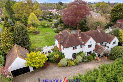 5 bedroom detached house for sale, Hanging Hill Lane, Hutton, Brentwood