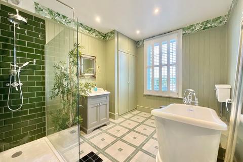 3 bedroom detached house for sale, Alexandra Road, Market Drayton, TF9
