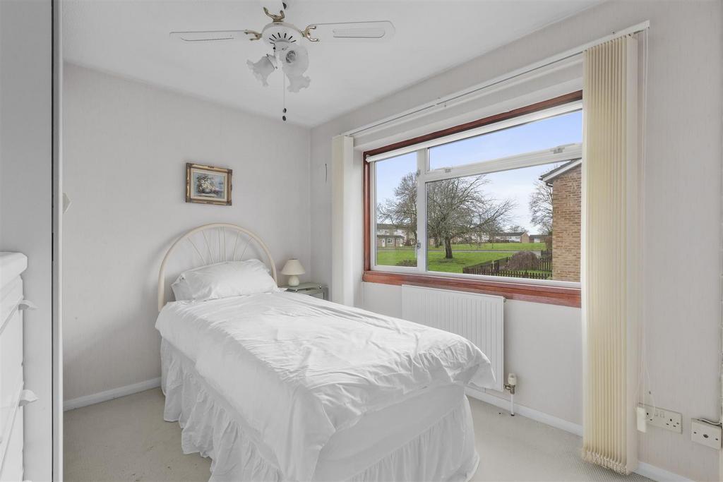 149 Hithercroft Rd, HP13 5 RB-3.jpg
