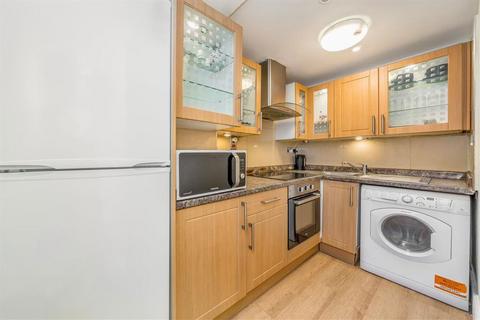 2 bedroom flat to rent, Edgware Road, London W2