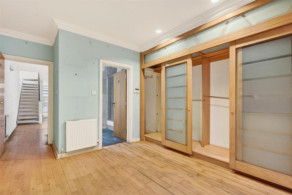 To Let 2 3 Bedroom House Danbury STreet N1 www.isl