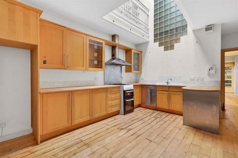undefined, Danbury Street, Angel