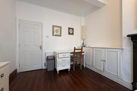 1 bedroom house of multiple occupation to rent, Darwin Road, London W5