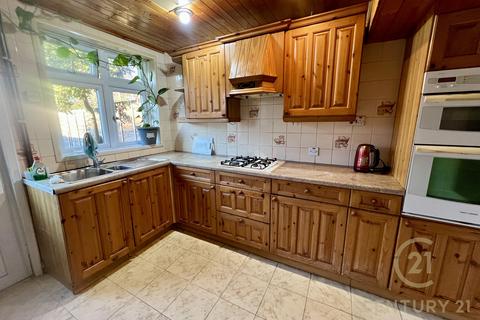 3 bedroom terraced house to rent, Hayman Crescent, HAYES UB4