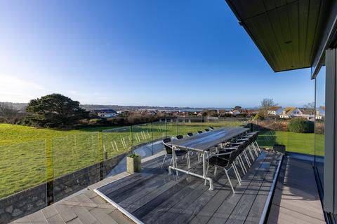6 bedroom detached house for sale, La Rue De La Lande, Castel, Guernsey