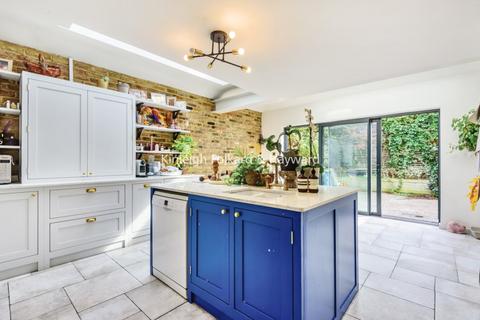 4 bedroom house for sale, Goodrich Road, London, SE22