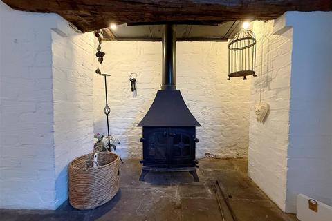 2 bedroom character property for sale, Hathaway Hamlet, Shottery, Stratford-Upon-Avon
