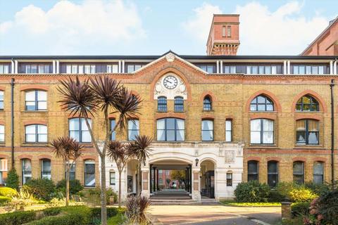 2 bedroom flat for sale, Fairfield Road, London E3