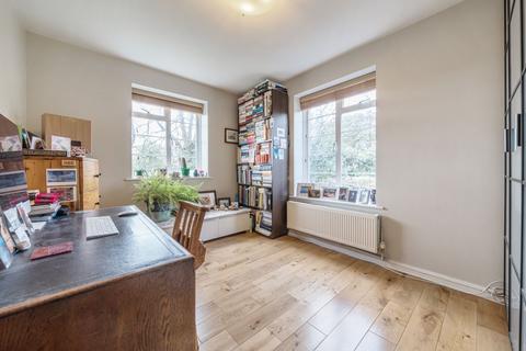 2 bedroom flat for sale, Limes Gardens, Southfields, SW18
