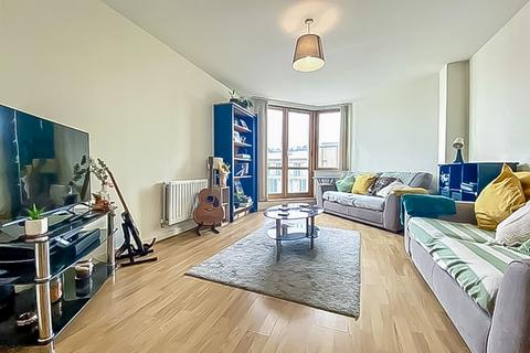 2 bedroom flat for sale, Hannover Quay, Bristol BS1