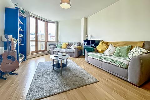 2 bedroom flat for sale, Hannover Quay, Bristol BS1