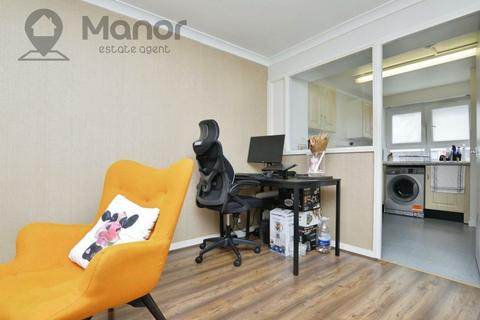 1 bedroom ground floor flat for sale, High Street, Plaistow, E13 0AD
