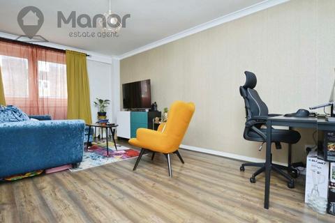 1 bedroom ground floor flat for sale, High Street, Plaistow, E13 0AD