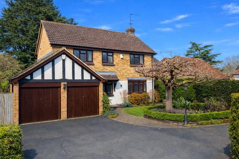 Duncan Gardens, Purley on Thames, Reading, Berkshire, RG8