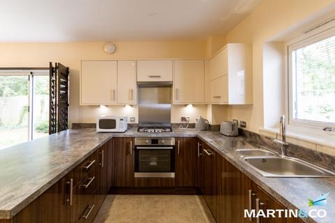 2 bedroom apartment to rent, Kensington Court, Highfield Road, Edgbaston, B15