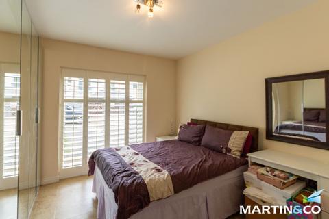 2 bedroom apartment to rent, Kensington Court, Highfield Road, Edgbaston, B15