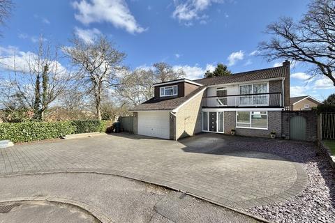 4 bedroom detached house for sale, Lynwood Drive, Merley