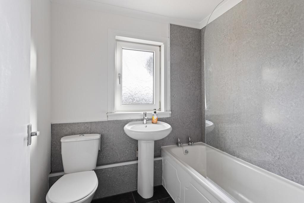 62 Ballochnie Drive 17