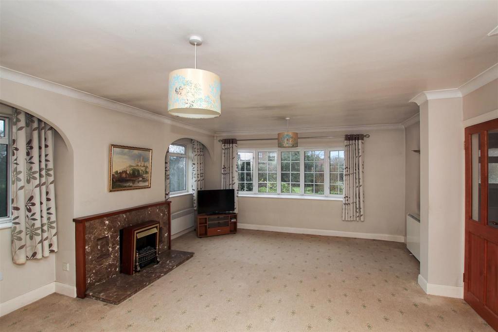 Living Room.JPG