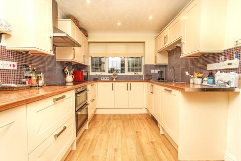 undefined, Wye Close, Wellingborough NN8
