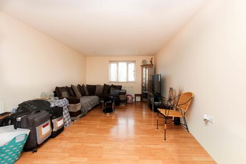 2 bedroom flat for sale, Northampton Road, Wellingborough NN8