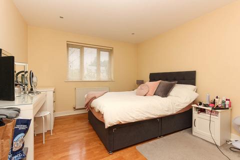 1 bedroom flat for sale, Northampton Road, Wellingborough NN8