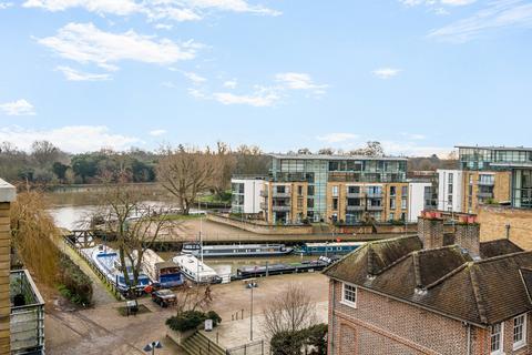 2 bedroom apartment for sale, Ferry Lane, Brentford
