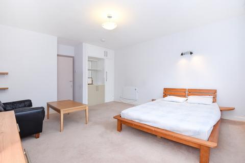 Studio to rent, Farm Lane, Fulham, London, SW6