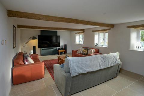 undefined, Lechlade, Gloucestershire GL7
