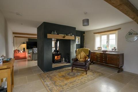 undefined, Lechlade, Gloucestershire GL7