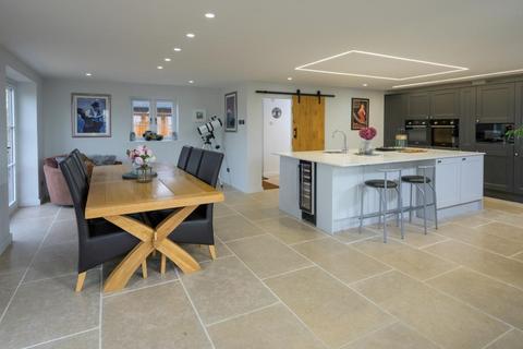 undefined, Lechlade, Gloucestershire GL7