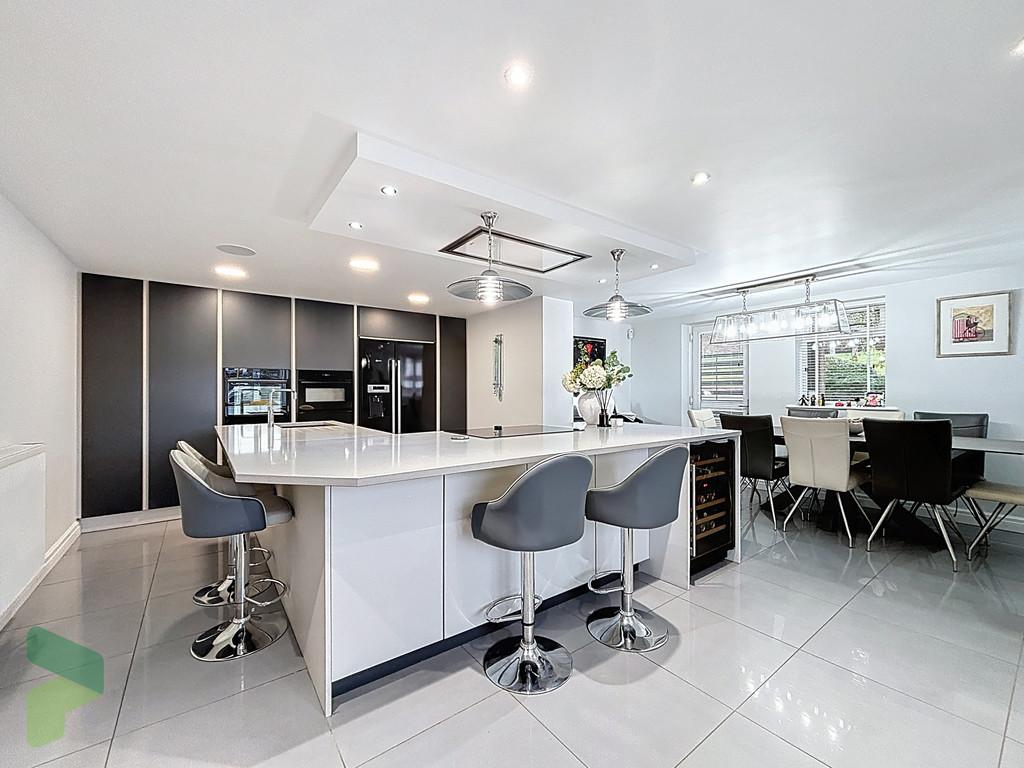 Breakfast kitchen. Living and Dining