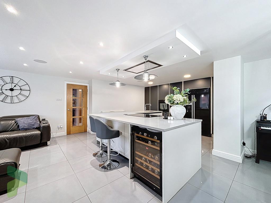Breakfast kitchen. Living and Dining