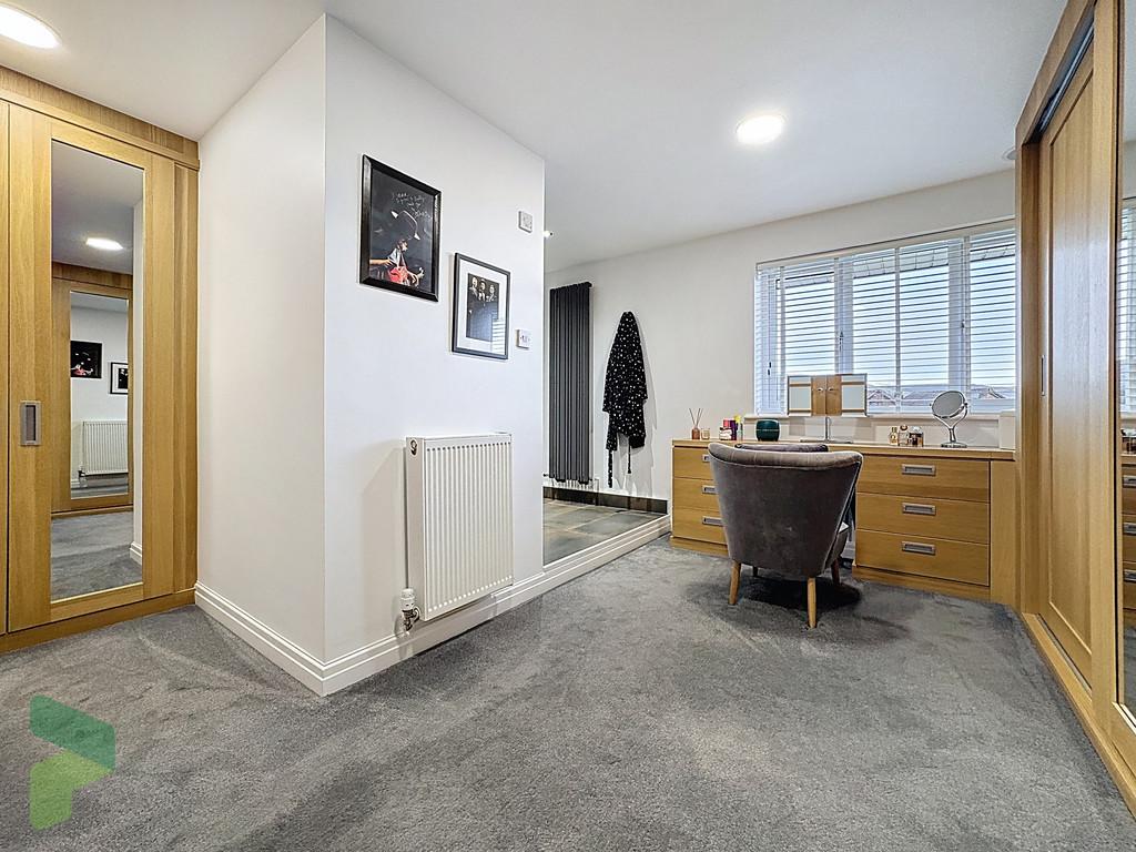 Primary dressing room