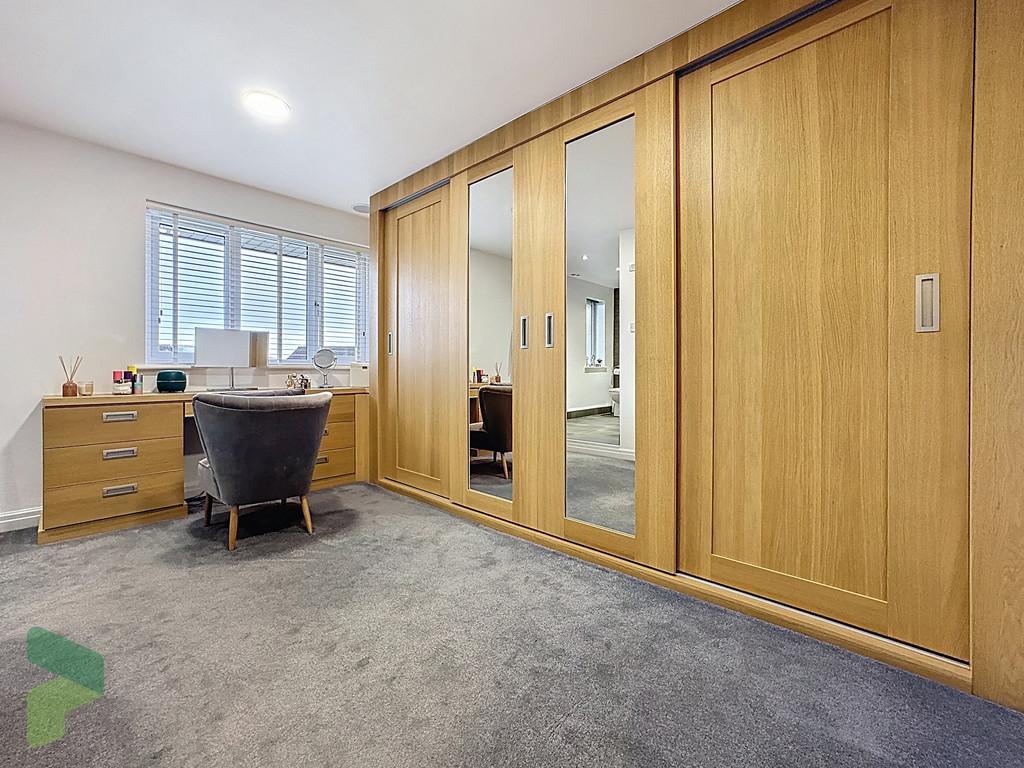Primary dressing room
