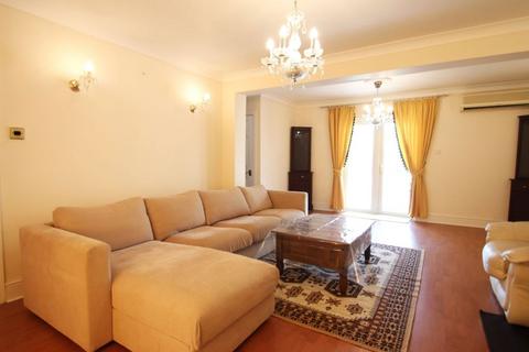 3 bedroom house for sale, Wynton Place, London W3
