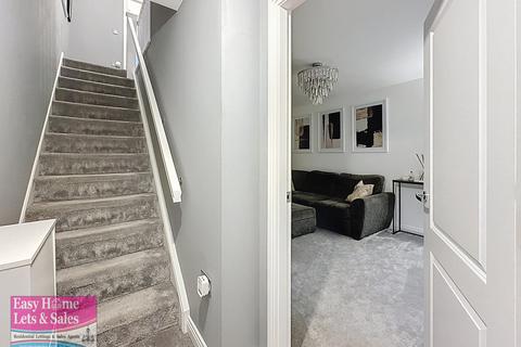 3 bedroom end of terrace house for sale, Foden Close, Farington