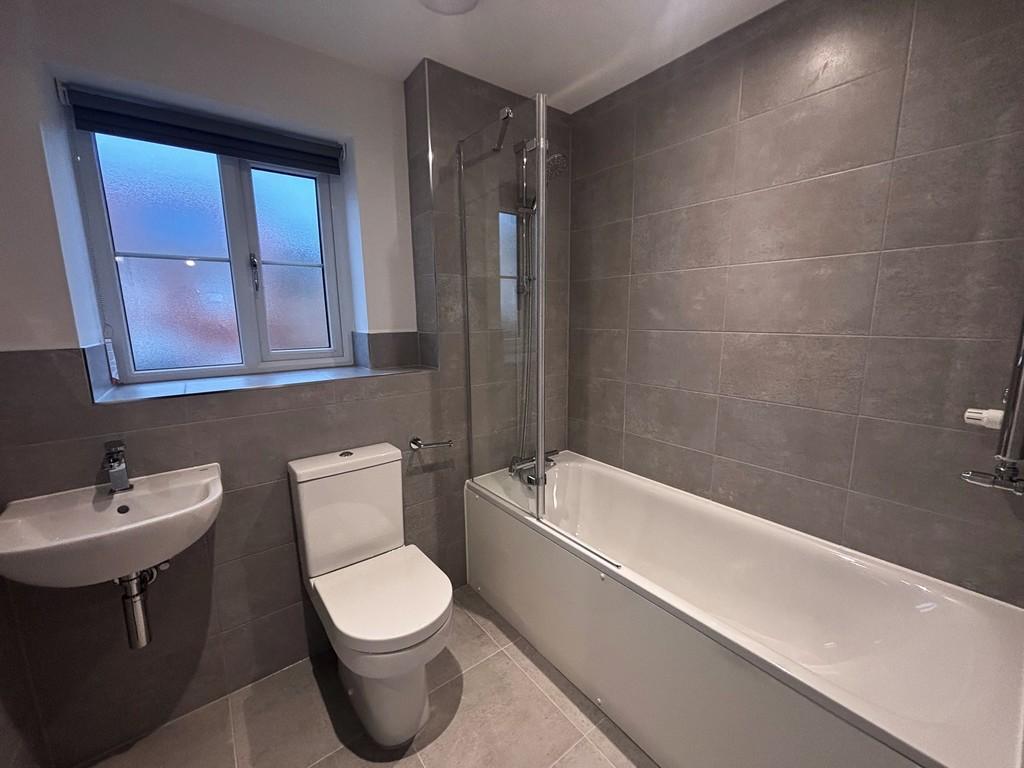 Main bathroom