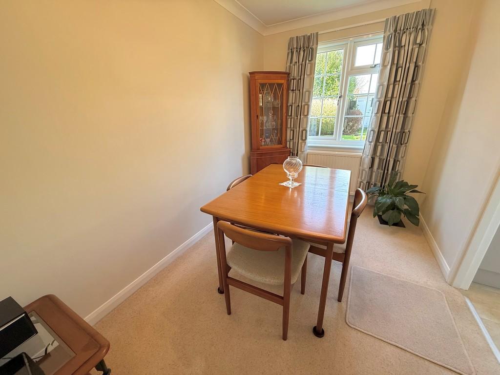 44 Davits Drive Dining 1