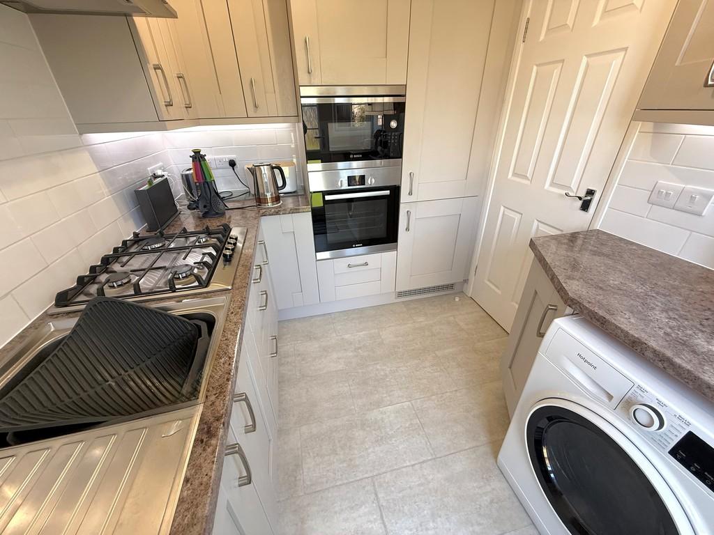 44 Davits Drive Kitchen2