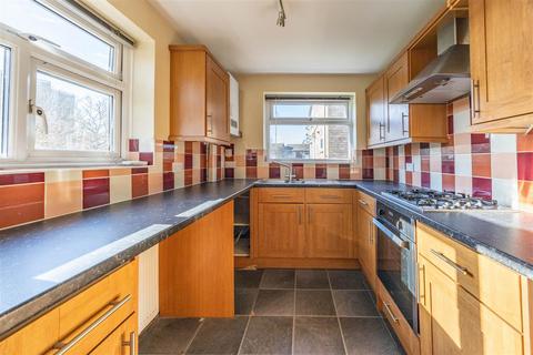 2 bedroom apartment for sale, ST. LAWRENCE GARDENS, Leigh-On-Sea