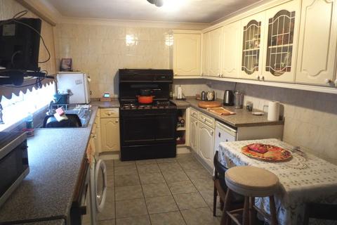 4 bedroom detached house for sale, 116 Stanbury Road