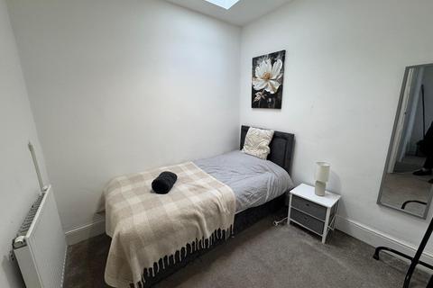 3 bedroom end of terrace house for sale, Duke Street, Blackpool FY1
