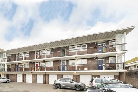 undefined, Brent Lea, Brentford TW8