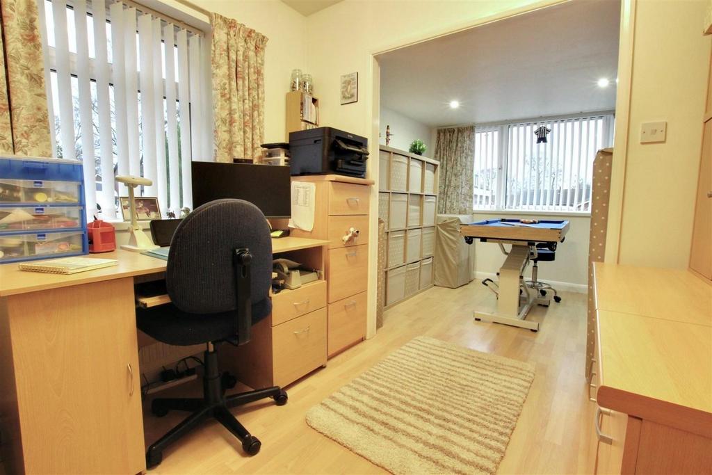 14 West Parklands Dr office 2.jpg