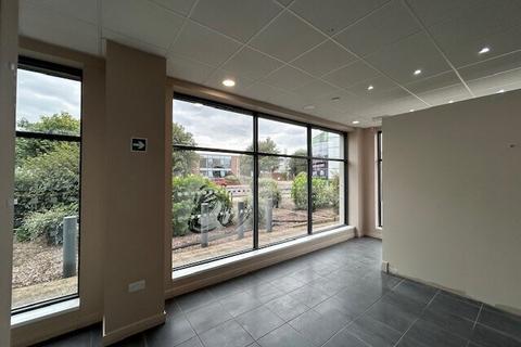 Distribution warehouse to rent, 240-242 Lincoln Rd Enfield EN1 1SP